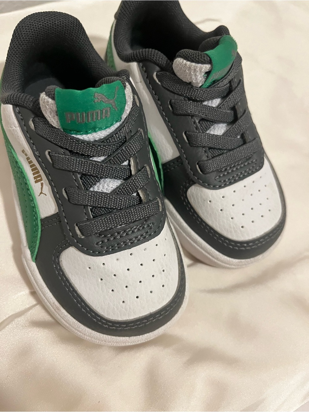 Puma Kids White, Black & Green Low-Top Sneakers